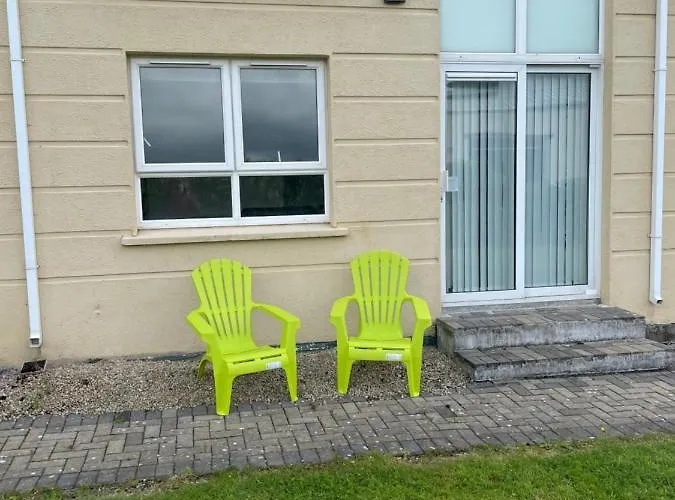 Shannon Oasis Carrick on Shannon