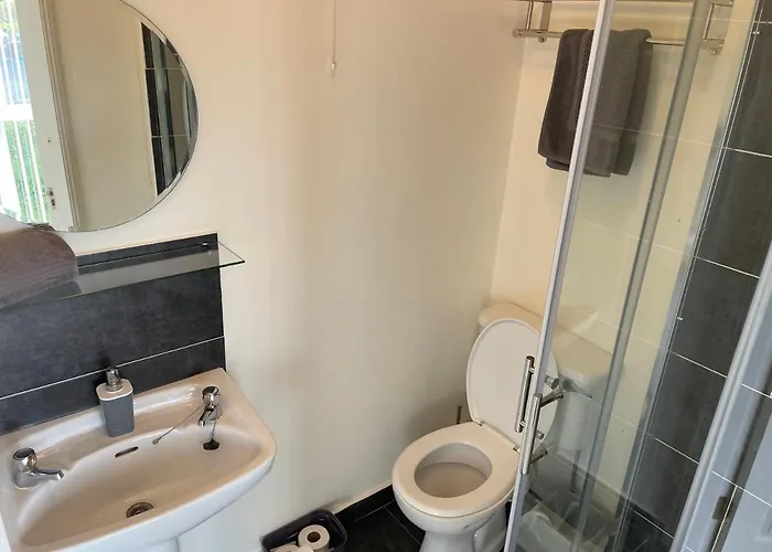 Shannon Oasis Carrick on Shannon